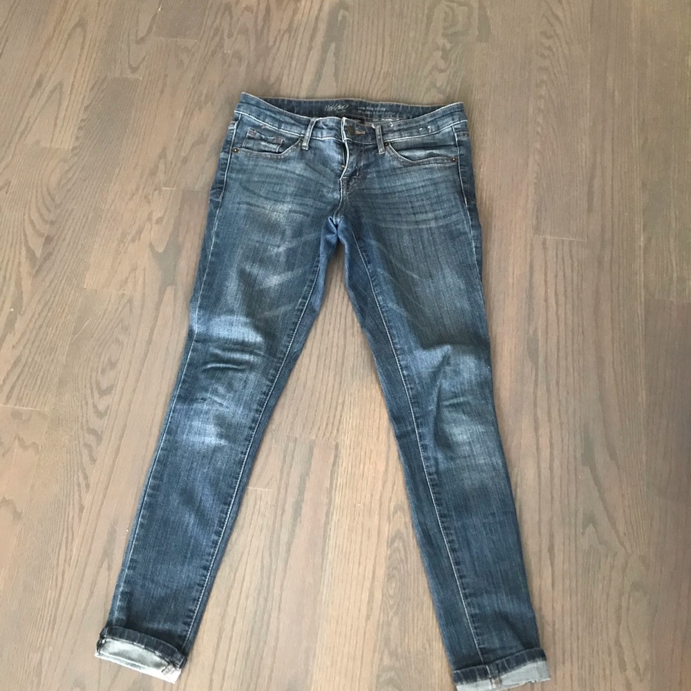 Mossimo low rise skinny jeans size 2 short